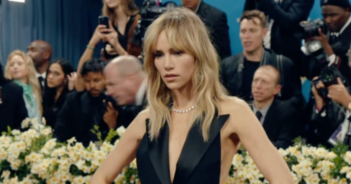 Photo of Suki Waterhouse. 