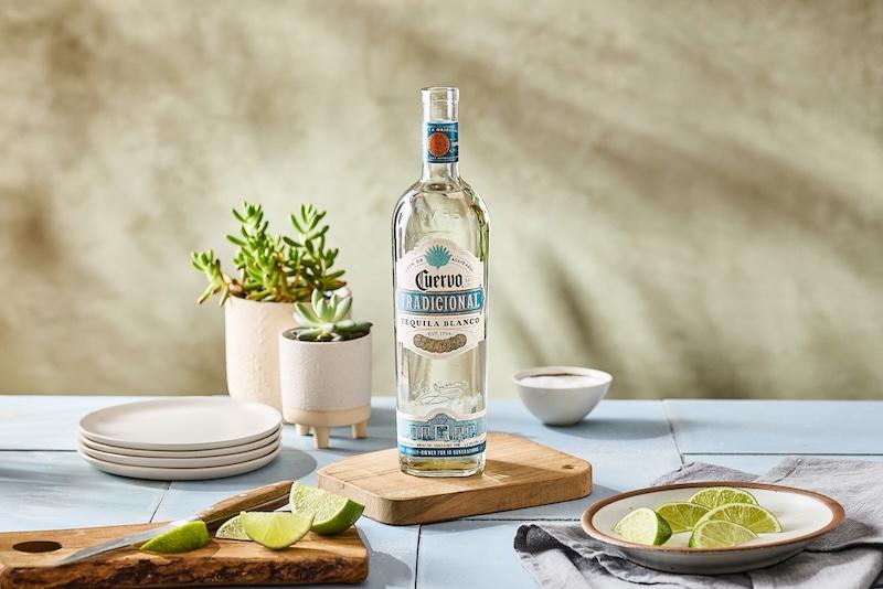 cuervo tradicional blanco lifestyle image