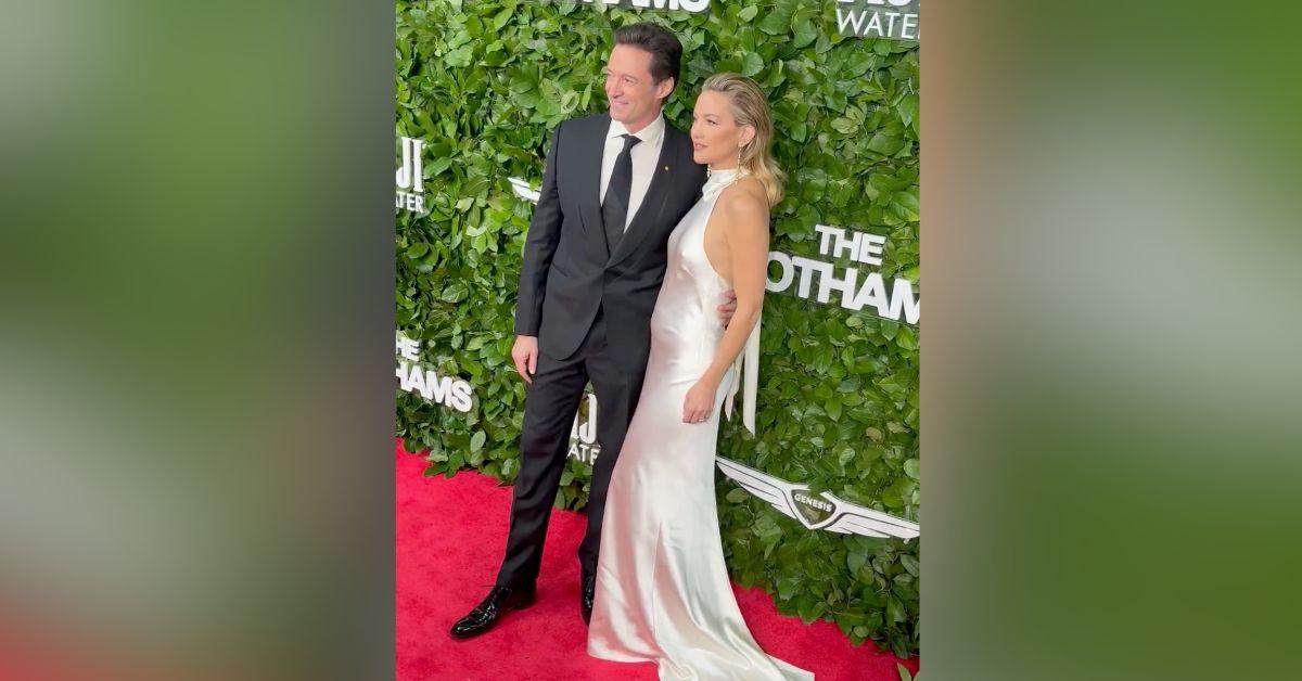 Image of Kate Hudson exposed her nipples on the red carpet.