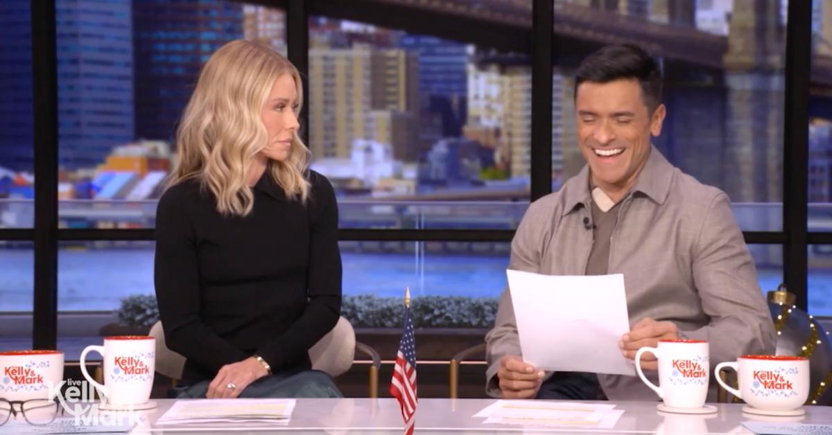 Photo of Kelly Ripa and Mark Consuelos.