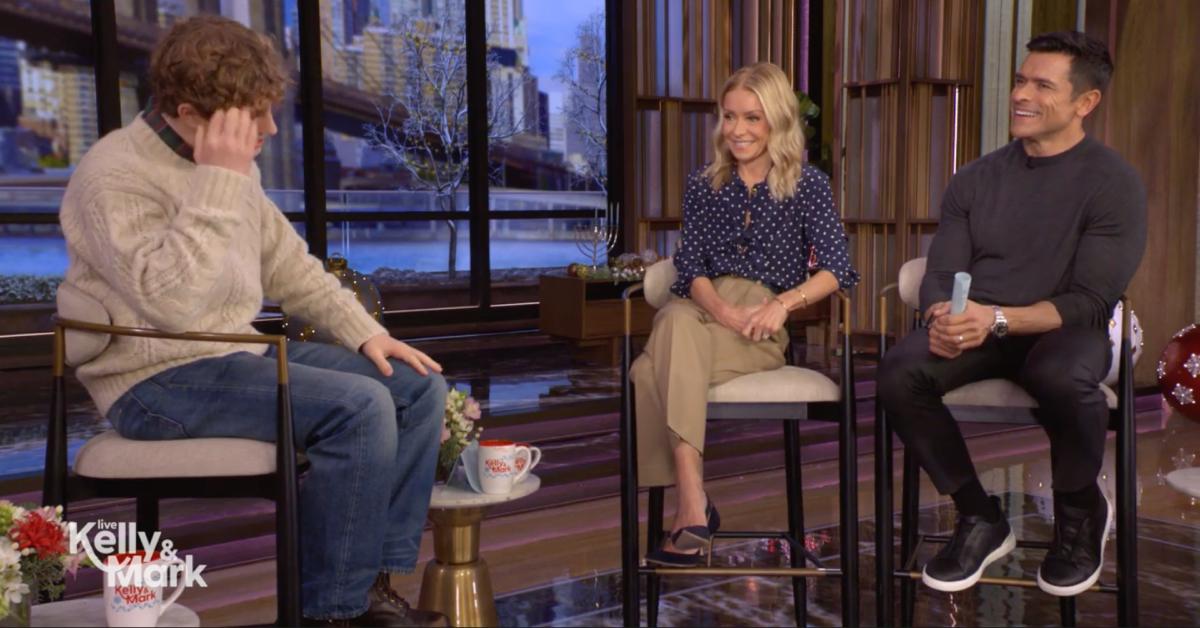 Image of Mark Consuelos revealed Walker Scobell recently failed his driver's test.