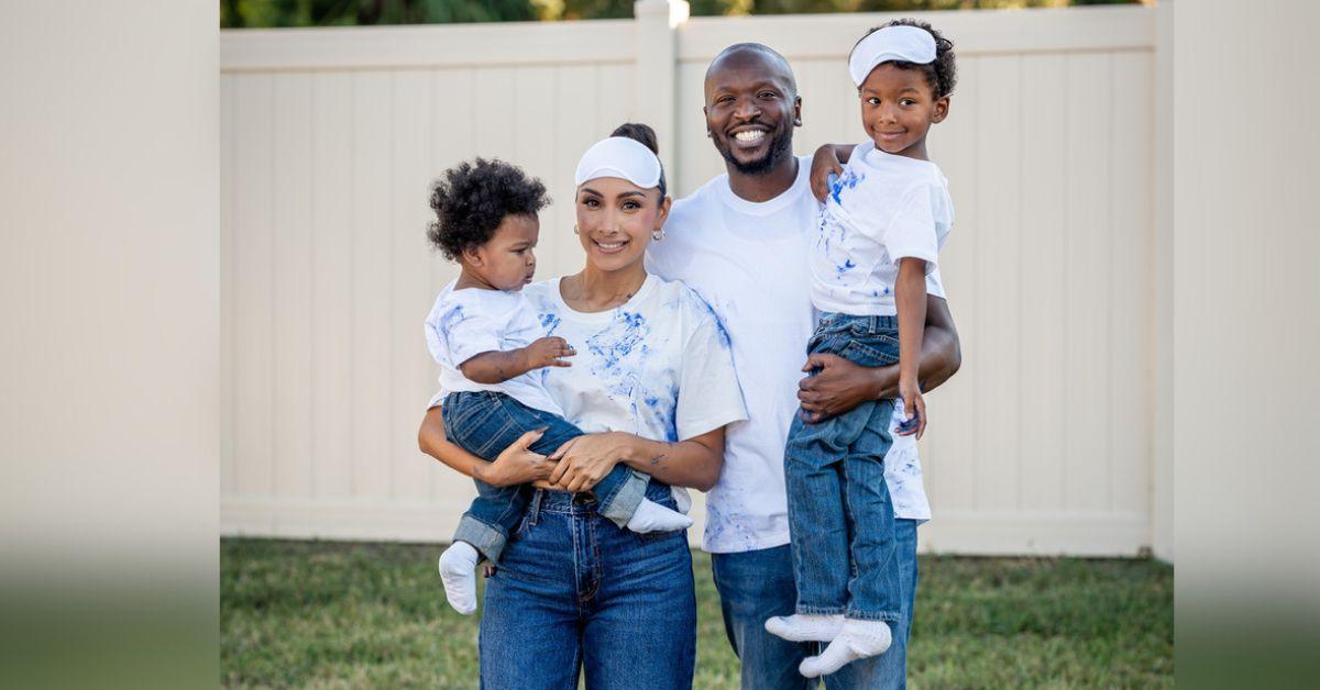 Yuri 'Lamasbella' Godinez and her family. 