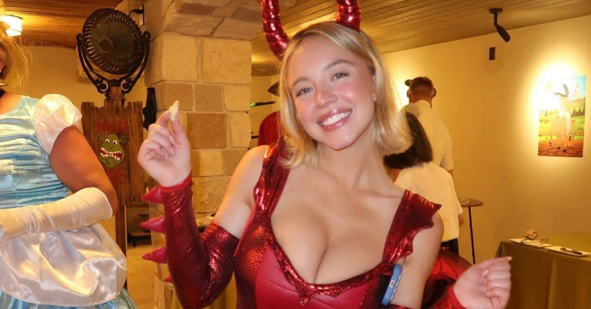image of Sydney Sweeney looked red-hot at her Friendsgiving.